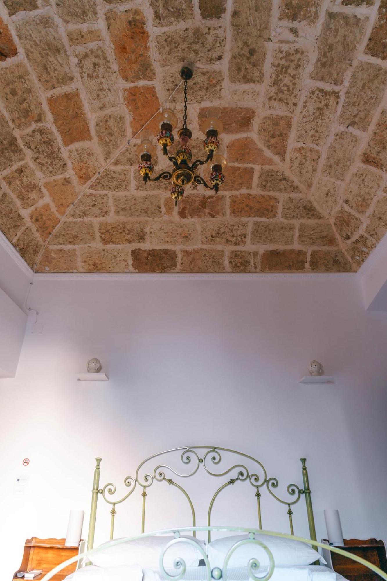 Corte Pietrantica - Charming Rooms & Suites Giovinazzo Oda fotoğraf